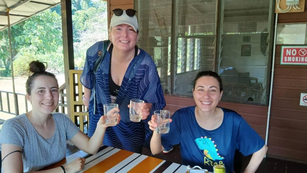Mulu Tribal Homestay エクステリア 写真
